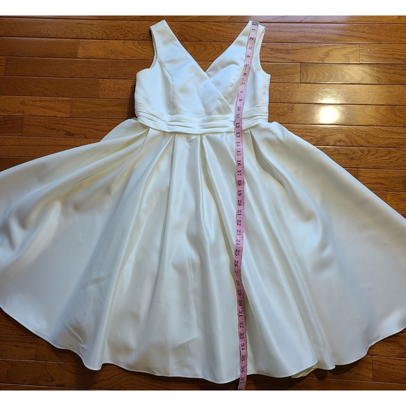 Youth Ivory Ball Gown by David's Bridal Ivory/Champagne Sz. 14 Flower Girl - Picture 8 of 11